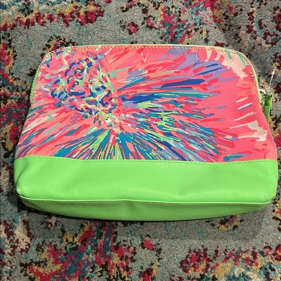 Lilly Pulitzer Bohemian Beach Sun Your Buns Pouch - Picture 4 of 6